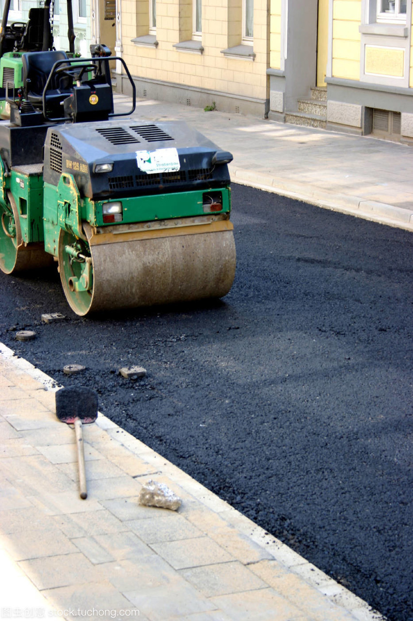 道路建設 城市發(fā)展的動脈與挑戰(zhàn)